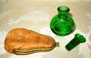 Green Glass Perfume with a Crown Stopper in a Leather Kiss Clasp Case 4