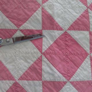 Sweetest Patchwork Pink & White Cottage Perfect Vintage 30s Table or Crib QUILT 3