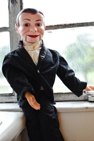 Celebrity Ventriloquist Charlie Mccarthy Dummy Doll 30 "