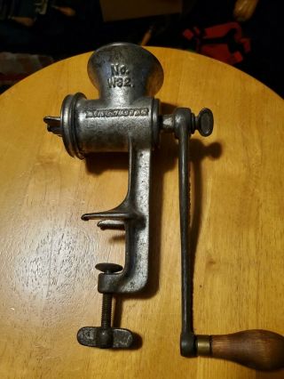 Vintage Winchester Repeating Arms Co.  Cast Iron Meat Grinder W32 Counter Clamp