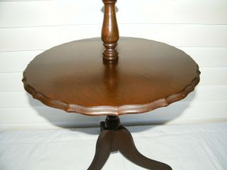 VINTAGE 1950 ' s MID CENTURY TWO TIER CHERRY WOOD CARVED PIE CRUST SIDE TABLE 2