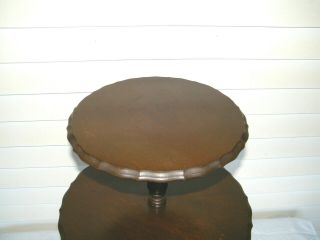 VINTAGE 1950 ' s MID CENTURY TWO TIER CHERRY WOOD CARVED PIE CRUST SIDE TABLE 3