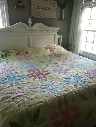 Vintage Flower Quilt Hand Stitched Yellow Daisies AppliquÉ Garden