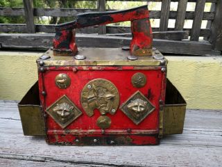 VTG RARE MEXICAN SHOE SHINE BOX PAINTED RED WOOD & BRASS WITH BENCH FOLK ART 7