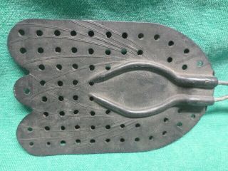 Vtg Swatty Jr.  Rubber Fly Swatter - Fly Image On Paddle - Twisted Wire Handle