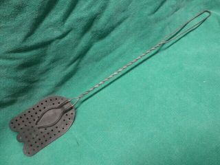 vtg Swatty Jr.  Rubber Fly Swatter - Fly Image on Paddle - Twisted Wire Handle 3