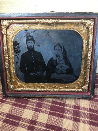 Civil War Ambrotype Photo 1/6 Size Glass Plate Soldier W/ Wife & Child