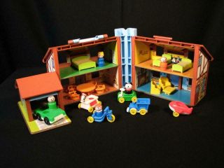 23 Pc Vintage Fisher Price Play Family Little People Brown Tudor House