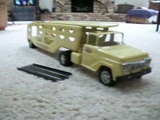 1959 tonka car carrier rare to find with ramp very good toy.  first year 2
