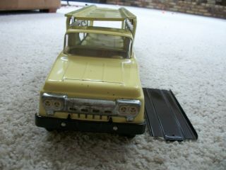 1959 tonka car carrier rare to find with ramp very good toy.  first year 3