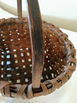 Early Child ' s Basket - Great Hickory Construction - circa - 1880 ' s 6