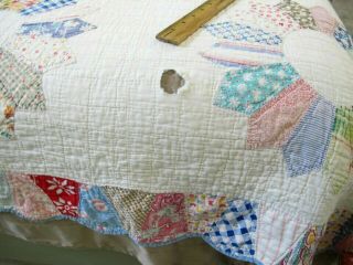Vintage Feed Sack Hand Sewn Applique DRESDEN PLATE Quilt,  TUMBLER Border 3
