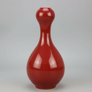 Chinese Old Hand - Carved Red Glaze Porcelain Garlic Head Vase / Qianlong Mark F01