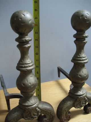 2 ANTIQUE CAST IRON FIREPLACE ANDIRONS 18 INCH TALL WITH STANDS RUSTY 2
