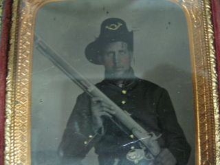 Cased Antique Civil War Era Tintype Photo of Soldier with His Rifle & Bayonet 2
