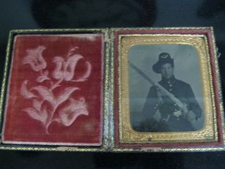 Cased Antique Civil War Era Tintype Photo of Soldier with His Rifle & Bayonet 4