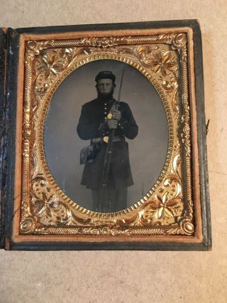 Civil War Union Soldier Armed Wi Musket Bayonet And Cap Box Sixth Plate Tintype
