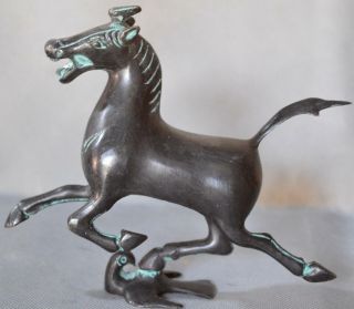 Collectable Delicate Tibet Handwork Bronze Carve War Horse Ride Swallow Statue