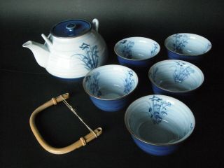 Japanese Arita Ware 6 Piece Tea Set Porcelain Blue Chinese Bellflower Wooden Box