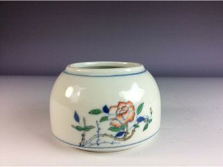 Elegant Chinese Porcelain Pot Decorated With Rose And Butterfly,  Six - Character M