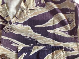 Rare version of Vietnam Marine Corps TQLC sea wave tiger stripe camo shirt. 5