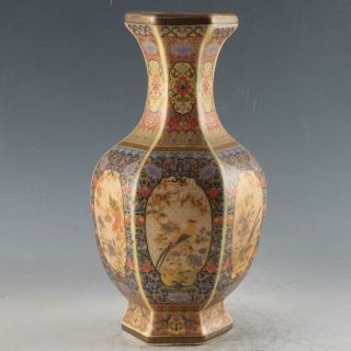 Chinese Enamel Porcelain Hand Painted Vase Made During The Qianlong Period Flc17