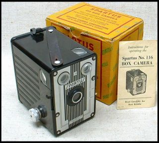 Antique 1948 Fancy Bakelite Spartus 116 Box Camera In Gorgeous