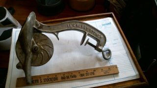 Pottstown PA 16 Cast Iron Cherry Stoner Seeder antique vintage old kitchen tool 2