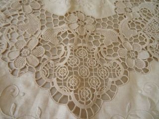 An Exquisite Hand Made Cypress Needlace Linen Table Cloth C.  1930 ' s 4