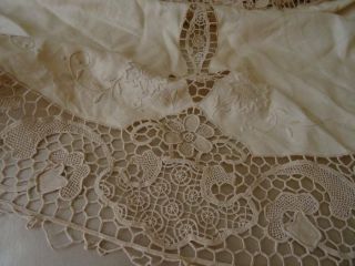 An Exquisite Hand Made Cypress Needlace Linen Table Cloth C.  1930 ' s 6