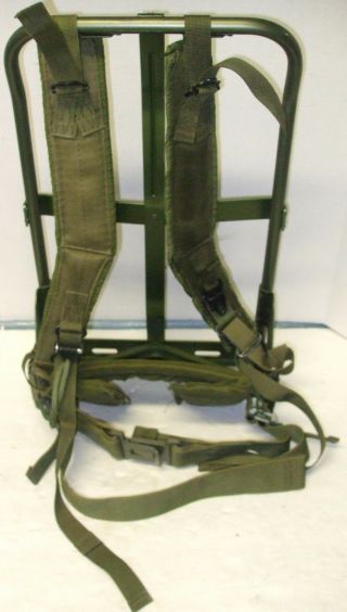 Military Backpack Frame Lc - 2,  Vintage 1970s,  Size 34.
