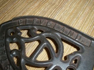 Anitque FERROSTEEL.  CLEVELAND.  3 - Legged Cast Iron Sad Iron Trivet 4