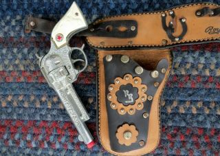 Vintage 1950 ' s Roy Rogers Cowboy Leather Holster & Texan Jr.  Cap Guns 3