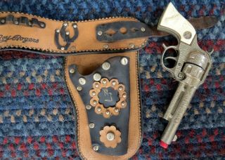 Vintage 1950 ' s Roy Rogers Cowboy Leather Holster & Texan Jr.  Cap Guns 4