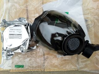 Msa Millennium 40mm Nato Cbrn Gas Mask W/ Filter.  Size Medium 10051287