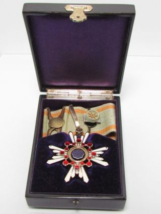 WW2 JAPANESE MEDAL ORDER OF THE SACRED TREASURE 3RD CLASS SILVER GOLD WWII JAPAN 3