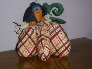 Primitive Folk Art Hc Whimsical Fall Harvest Pumpkin W Crow Shelf Sitter Doll