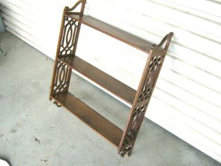 A Lovely Victorian 1900 ' s Timber 3 Shelf Filigree Sided Wall Mount Whatnot Shelf 5