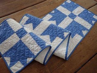 Wonderful Vintage 1920s Blue & White Goose Tracks Table Runner 42x10 " Farmhouse