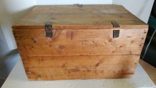 Kennedy ' s Biscuit Box large wooden advertising vintage with lid 1901 signed VT 8