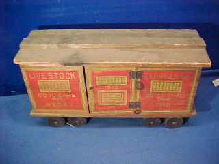 Early 20thc Converse Toy Co Livestock Express Wood Train Car W Animals