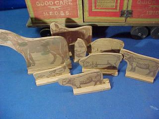 Early 20thc CONVERSE TOY Co LIVESTOCK EXPRESS Wood TRAIN CAR w Animals 6