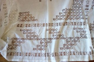 ANTIQUE LINENS - ENGLISH CLOTH,  BEDSPREAD W/FOLK ART STAR DESIGN,  TENERIFE LACE 3