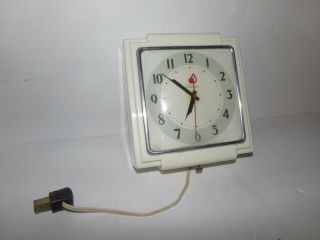 Vintage White Bakelite Telechron Kitchen Wall Clock 2H25 Red Indicator 2