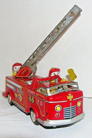 Vintage T.  N Nomura Japan Tin Friction Fire Engine Toy Truck 24670 1950s 2