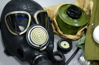 Vintage Russian,  Soviet Army Gas Mask Pmk 2 Full Set,  Made In 199