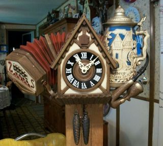 Vintage Rare Large 3 - D German Cuckoo Clock