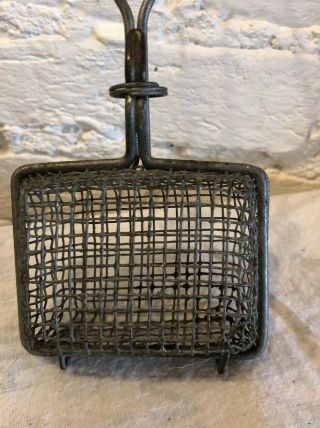 Vintage Primitive Old Soap Saver Wire Mesh Basket Handle Laundry Farmhouse Decor 2