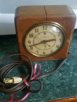 Vtg Art Deco Ge General Electric Red Eye Maple Wood Alarm Clock Model 7h140 50s