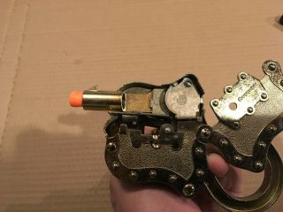 RARE VINTAGE HUBLEY CAP GUN PADLOCK,  USES A KEY TO SHOOT, 5